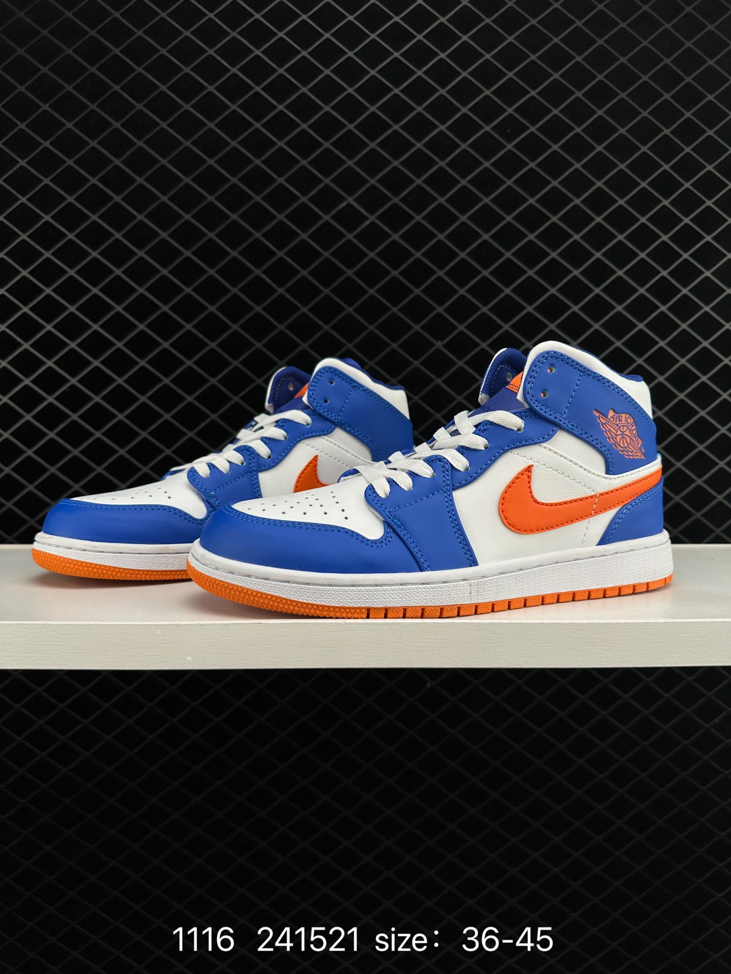 （NIKE）AIR JORDAN 1 MID